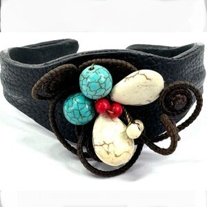 Vintage artsy southwestern style horsehair wire, beaded leather cuff bracelet